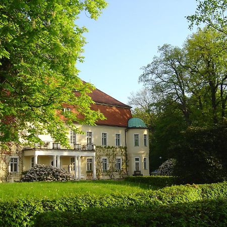 Hotel Schloss Schweinsburg Neukirchen-Pleiße Exterior foto