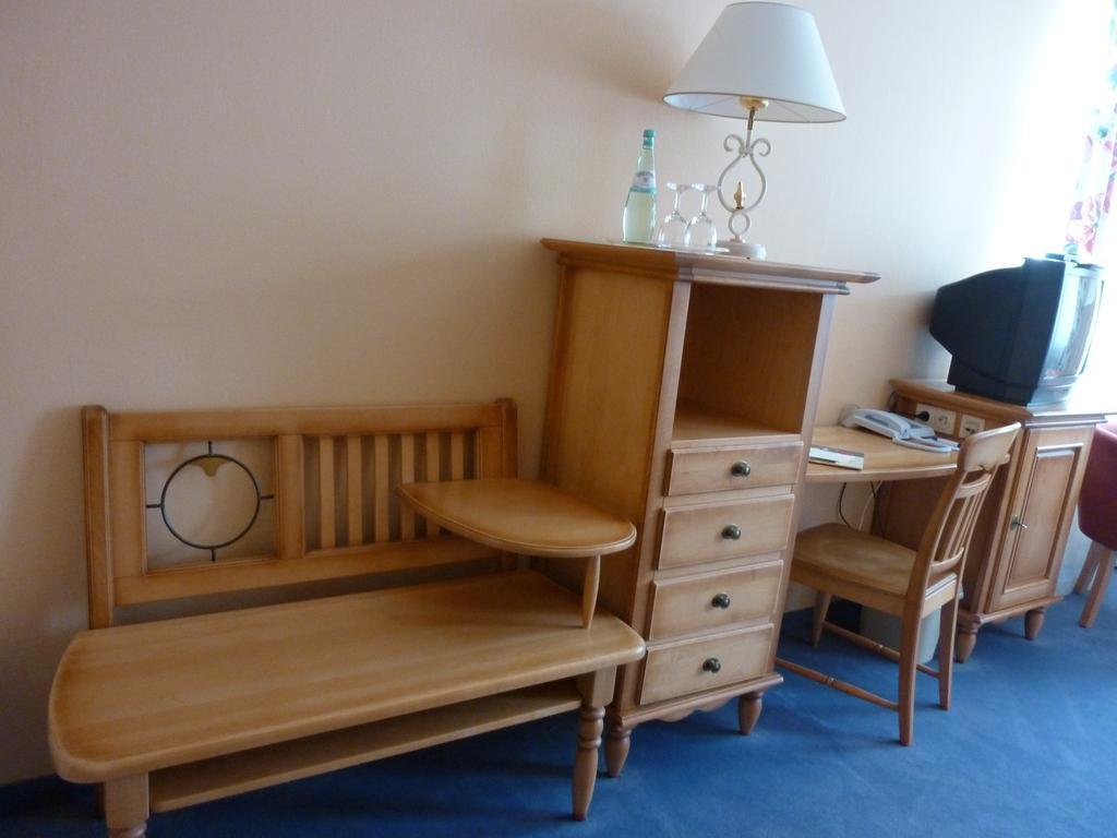 Hotel Schloss Schweinsburg Neukirchen-Pleiße Habitación foto