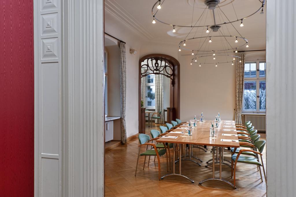 Hotel Schloss Schweinsburg Neukirchen-Pleiße Facilidades foto